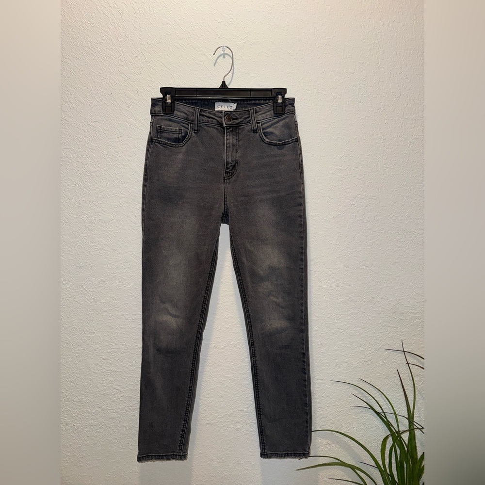Women’s Charcoal Faded Skinny Jeans